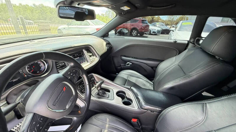 2019 Dodge Challenger SXT