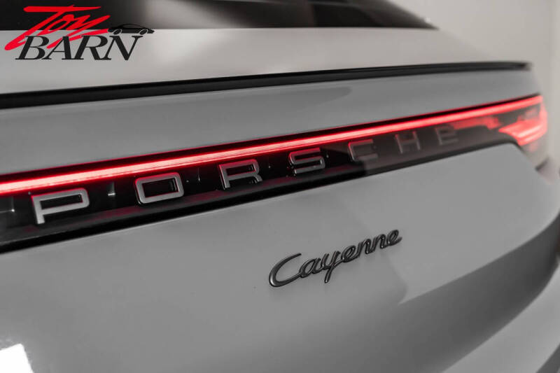 2023 Porsche Cayenne Coupe Platinum Edition