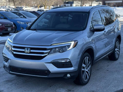 2018 Honda Pilot for sale at North Imports LLC in Burnsville MN