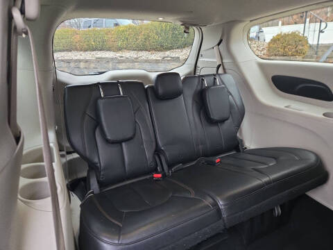 2017 Chrysler Pacifica Touring Plus