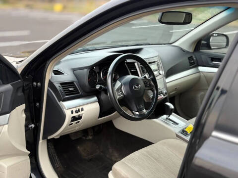 2013 Subaru Outback 2.5i Premium