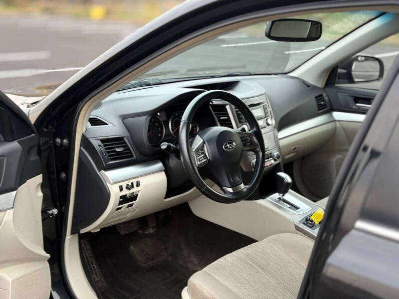 2013 Subaru Outback 2.5i Premium