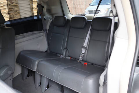 2010 Volkswagen Routan SE