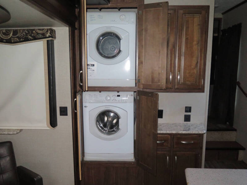 2016 Keystone RV Montana