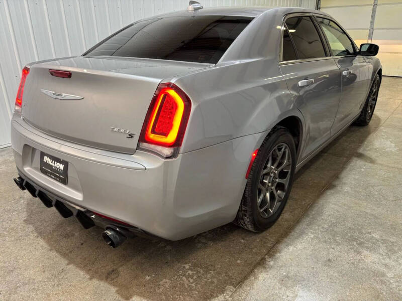 2017 Chrysler 300