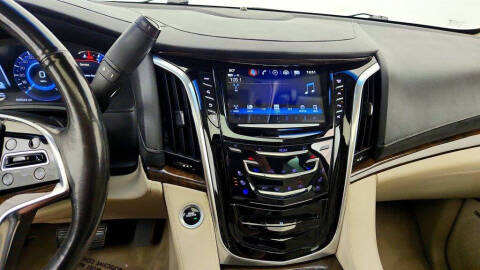 2018 Cadillac Escalade ESV Premium Luxury