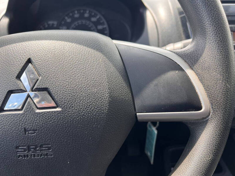 2017 Mitsubishi Mirage ES