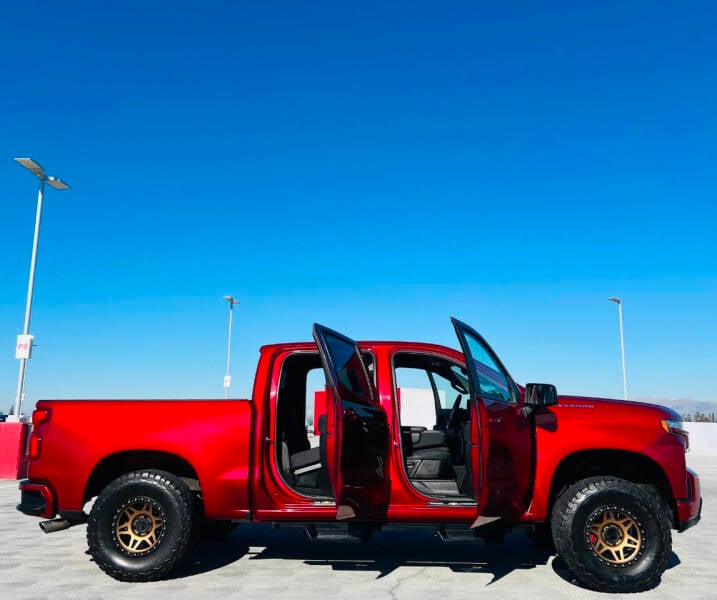 2019 Chevrolet Silverado 1500 RST photo 11