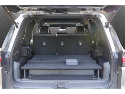 2025 Lexus LX 700h F SPORT Handling