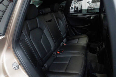 2017 Porsche Macan
