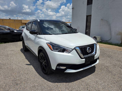 2020 Nissan Kicks SR