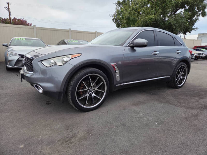 2017 Infiniti QX70
