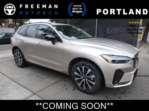 2025 Volvo XC60 B5 Plus Dark Theme