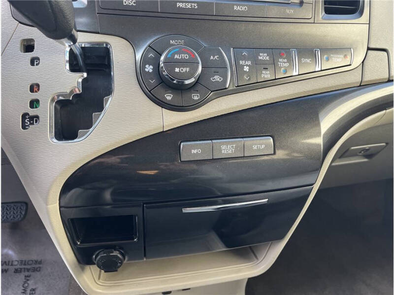 2013 Toyota Sienna