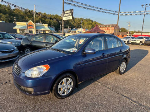 2010 Hyundai Accent for sale at SOUTH FIFTH AUTOMOTIVE LLC in Marietta OH