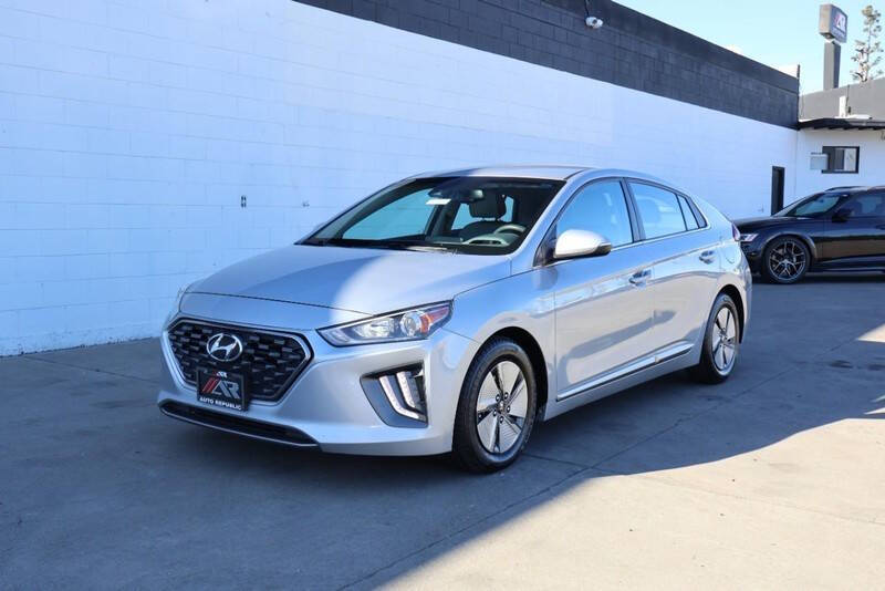 2021 Hyundai Ioniq Hybrid SE