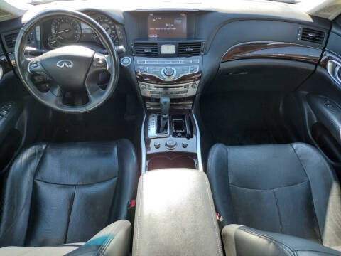 2014 Infiniti Q70 3.7