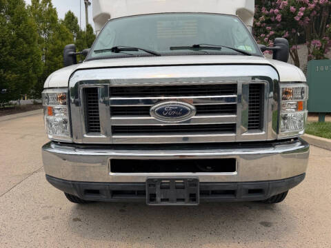 2012 Ford E-Series E-350 SD