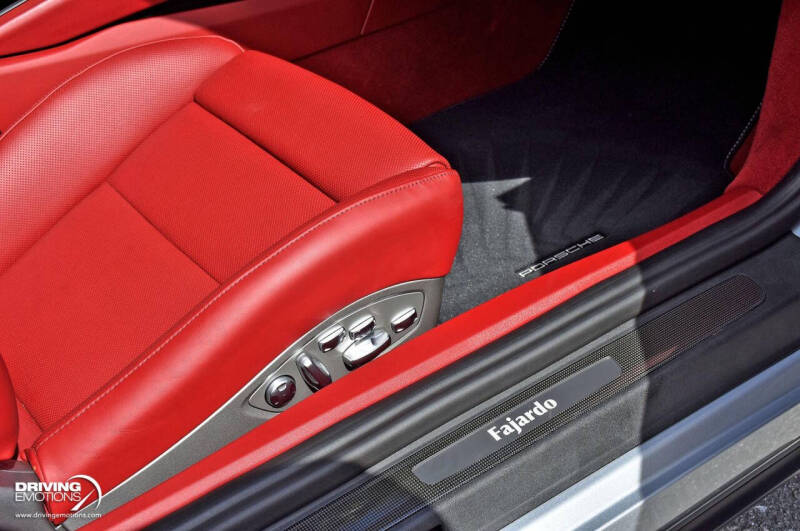 2018 Porsche 911 Turbo S