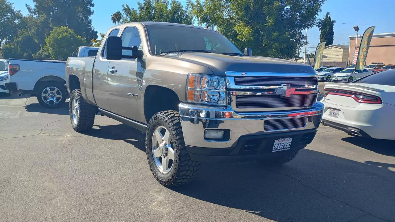 2011 Chevrolet Silverado 2500HD for sale at Auto Plaza in Fresno, CA