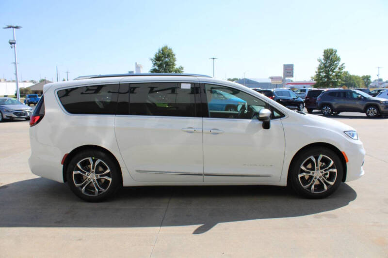 2026 Chrysler Pacifica Pinnacle