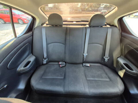 2017 Nissan Versa 1.6 S Plus