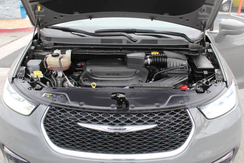 2021 Chrysler Pacifica Touring L
