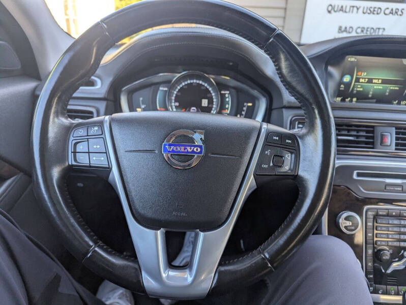 2016 Volvo XC70 T5 Classic Platinum