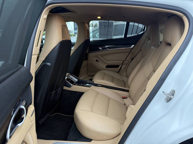 2013 Porsche Panamera