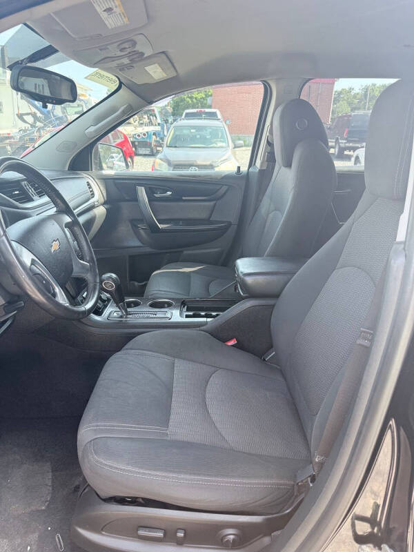 2017 Chevrolet Traverse LT