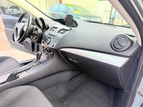 2013 Mazda MAZDA3 i SV