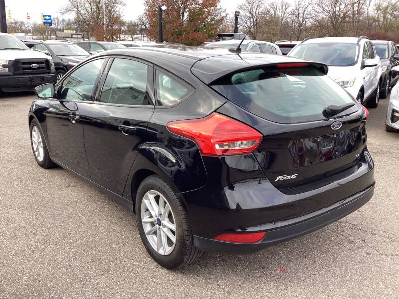 2018 Ford Focus SE photo 6