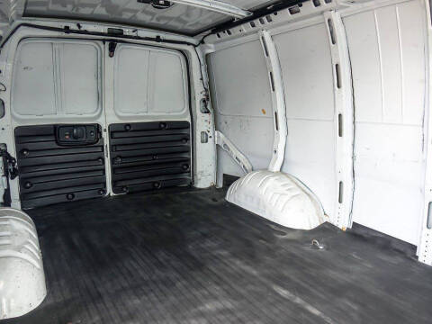 2023 Chevrolet Express 2500