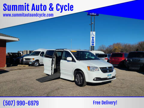 2017 Dodge Grand Caravan for sale at Summit Auto & Cycle in Zumbrota MN