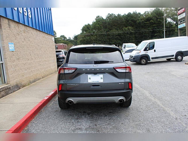 2022 Ford Escape Titanium