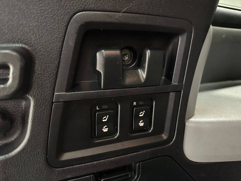 2018 Toyota Sequoia SR5