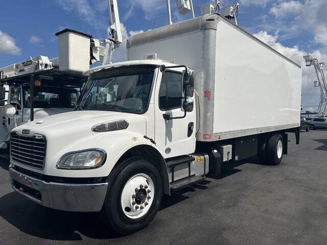 2019 Freightliner M2 106