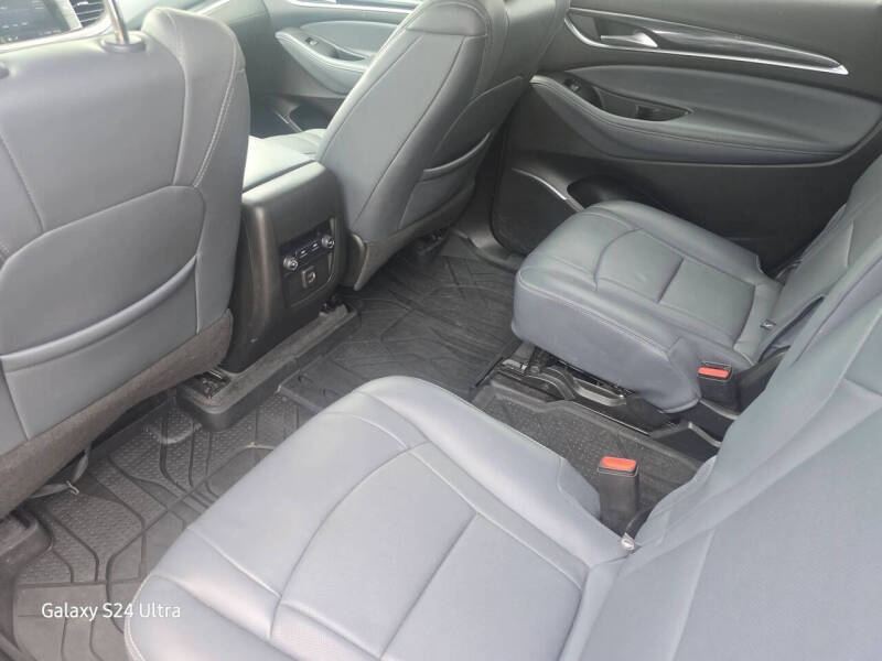 2020 Buick Enclave Essence