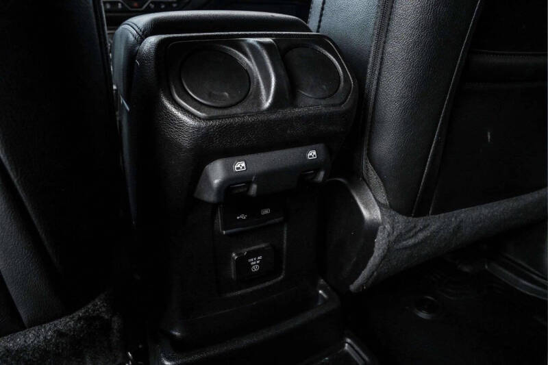 2020 Jeep Wrangler Unlimited Sahara Altitude