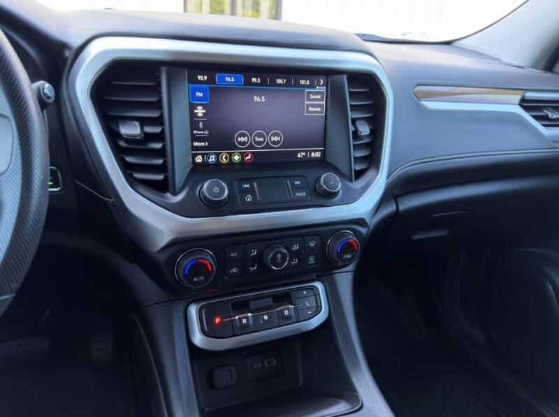 2022 GMC Acadia SLE