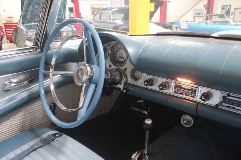 1957 Ford Thunderbird