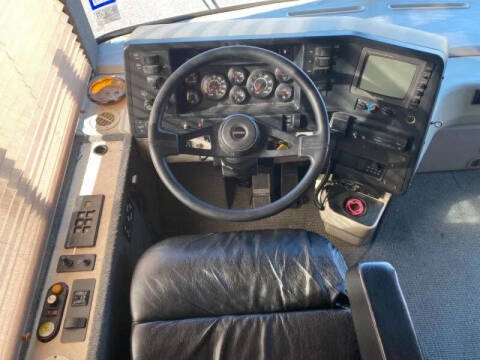 2000 Freightliner XC Chassis