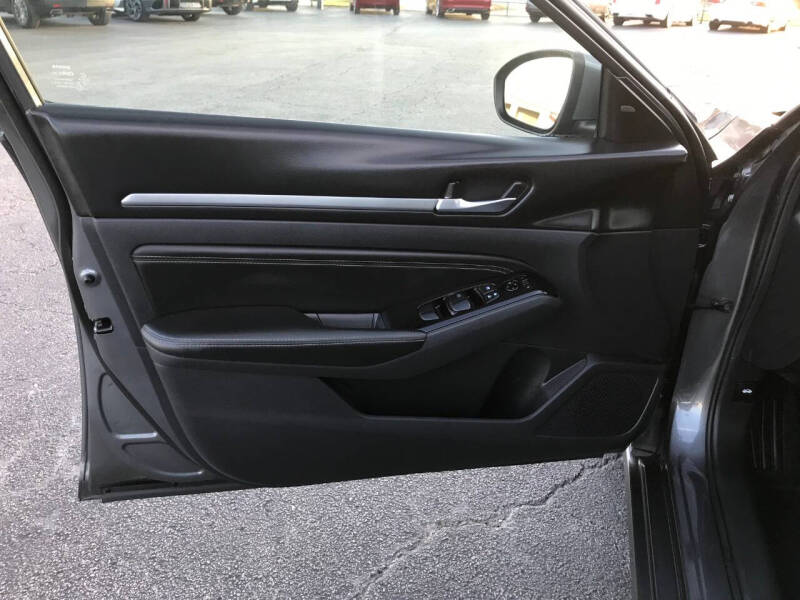 2021 Nissan Altima 2.5 SV