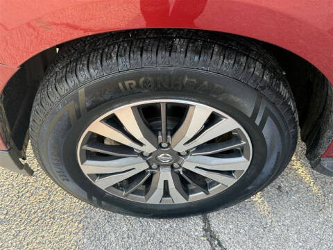 2017 Nissan Pathfinder SV