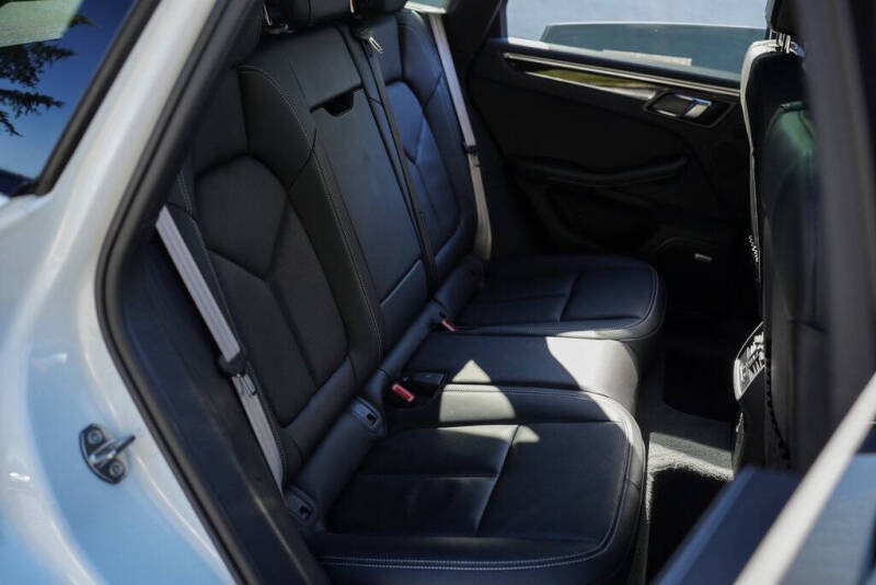 2023 Porsche Macan S