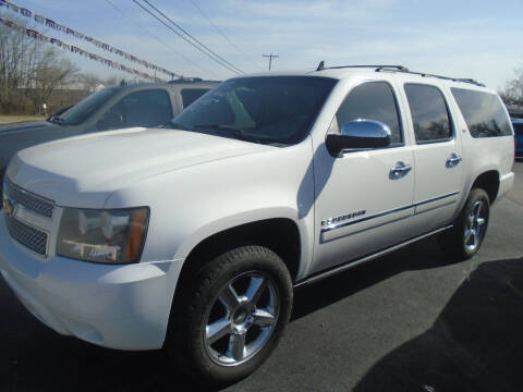 2009 Chevrolet Suburban for sale at River City Auto Sales in Cottage Hills IL