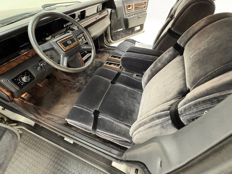 1983 Lincoln Continental