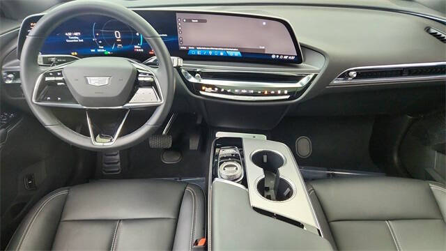 2024 Cadillac LYRIQ Tech