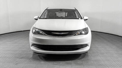 2020 Chrysler Voyager LX