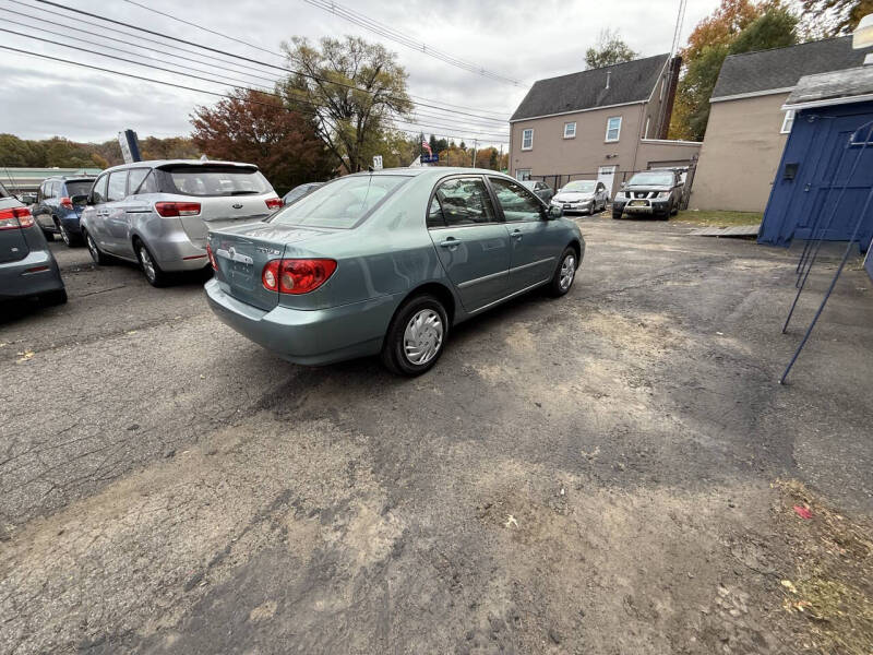 2005 Toyota Corolla LE